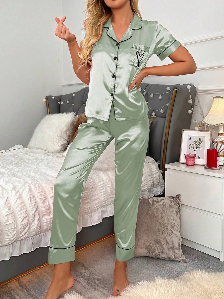 Two-Pieces Set Of Short-Sleeved Top And Long Pants Pajamas With Silk-Like Texture And Embroidered Hearts Two-Pieces Set Of Short-Sleeved Top And Long Pants Pajamas With Silk-Like Texture And Embroidered Hearts